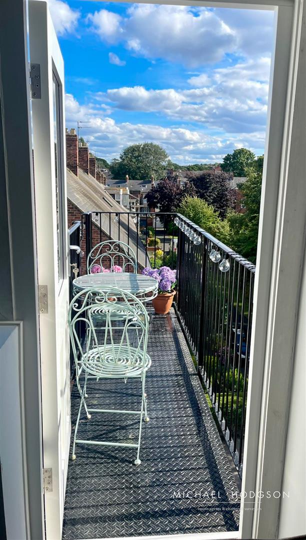 Thornhill Gardens, Thornhill, Sunderland Michael Hodgson